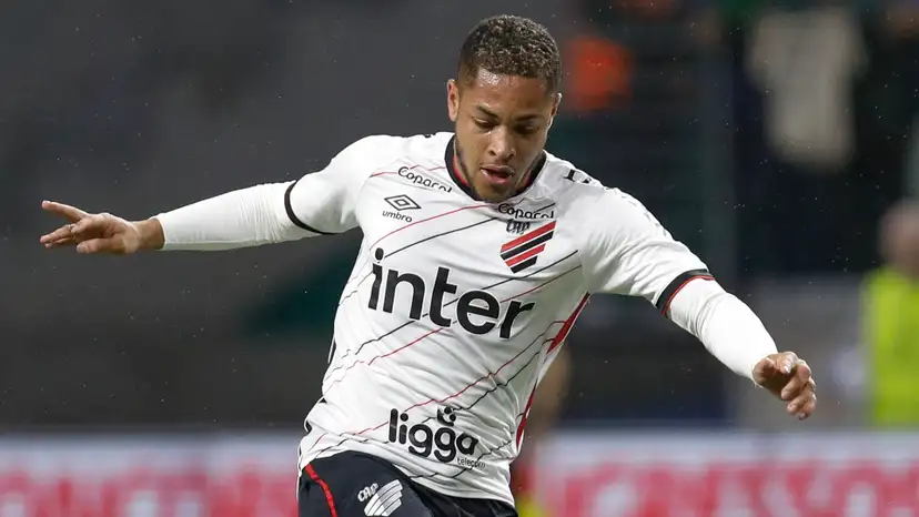 Vitor Roque được Arsenal và nhiều đội bóng lớn Châu Âu quan tâm